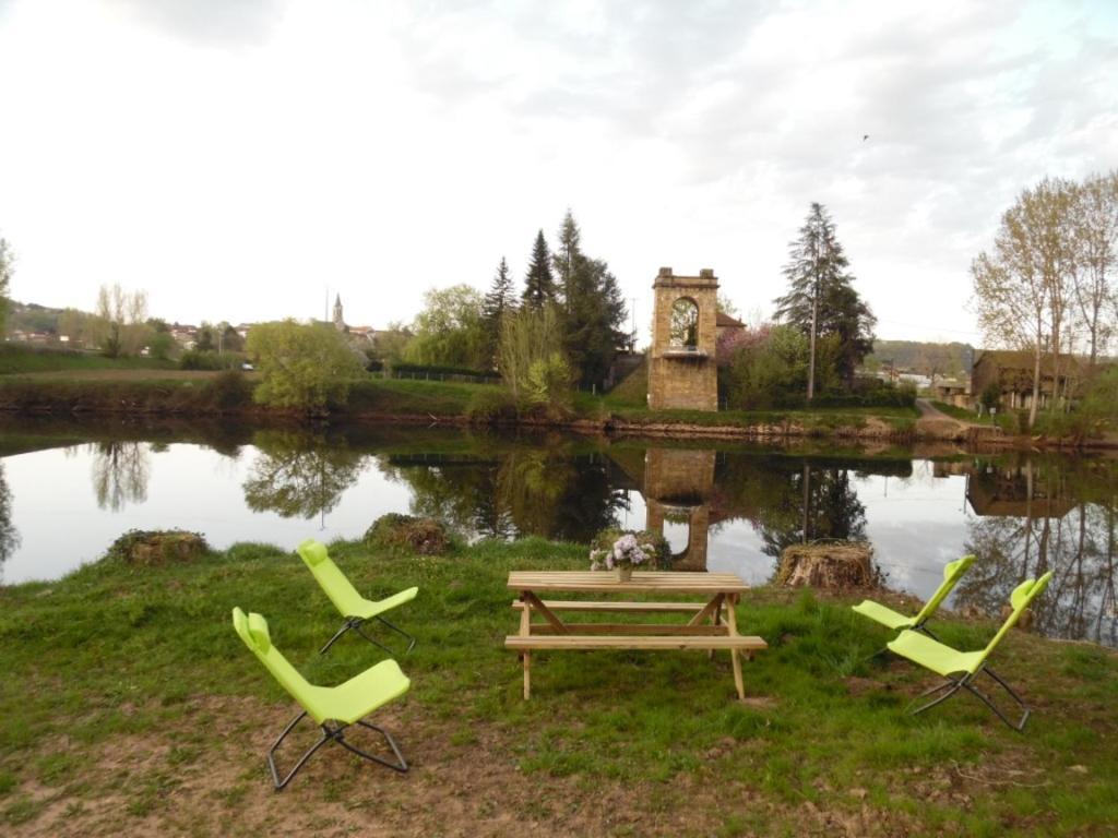 Le Pont De Livinhac Hotel Decazeville Buitenkant foto