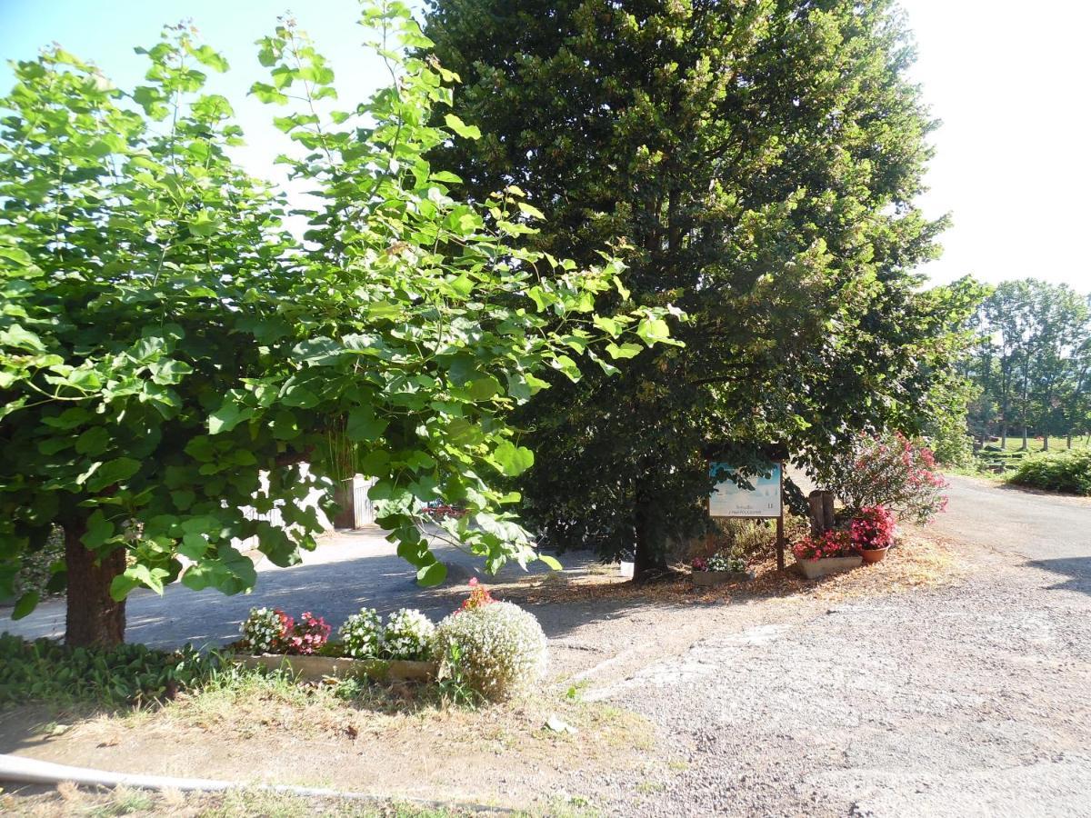Le Pont De Livinhac Hotel Decazeville Buitenkant foto